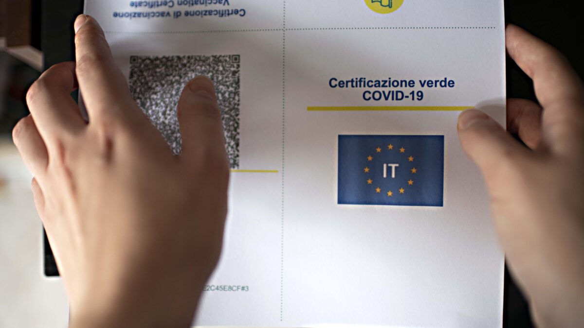 Lo Stato si fa firmare una delega in bianco sui nostri dati digitali. In barba alla privacy