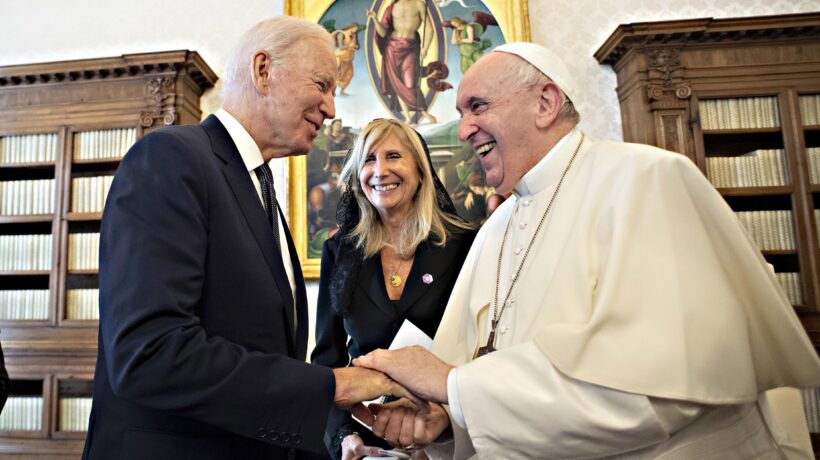 Joe e Francesco uniti su Covid e clima. Ma sull’aborto preferiscono glissare