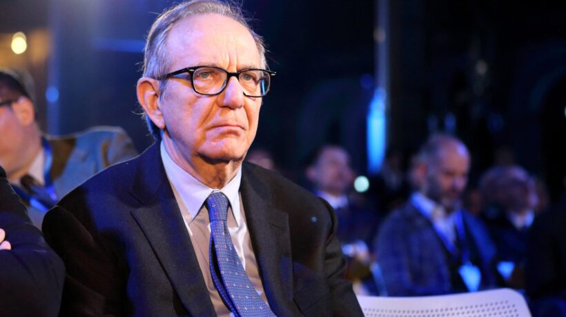 Unicredit, pietra tombale su Mps nell’assordante silenzio di Padoan