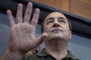 I giudici di Lucano costretti a giustificarsi