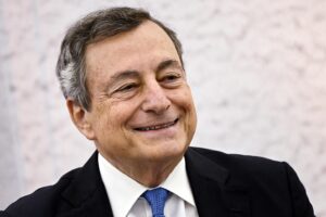 Draghi punisce anche i «buoni» al governo