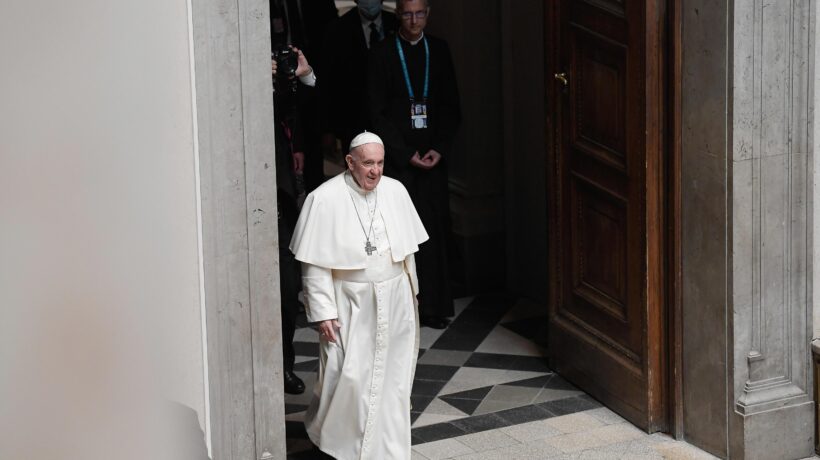 «L’aborto è omicidio»: bavaglio pure al Papa