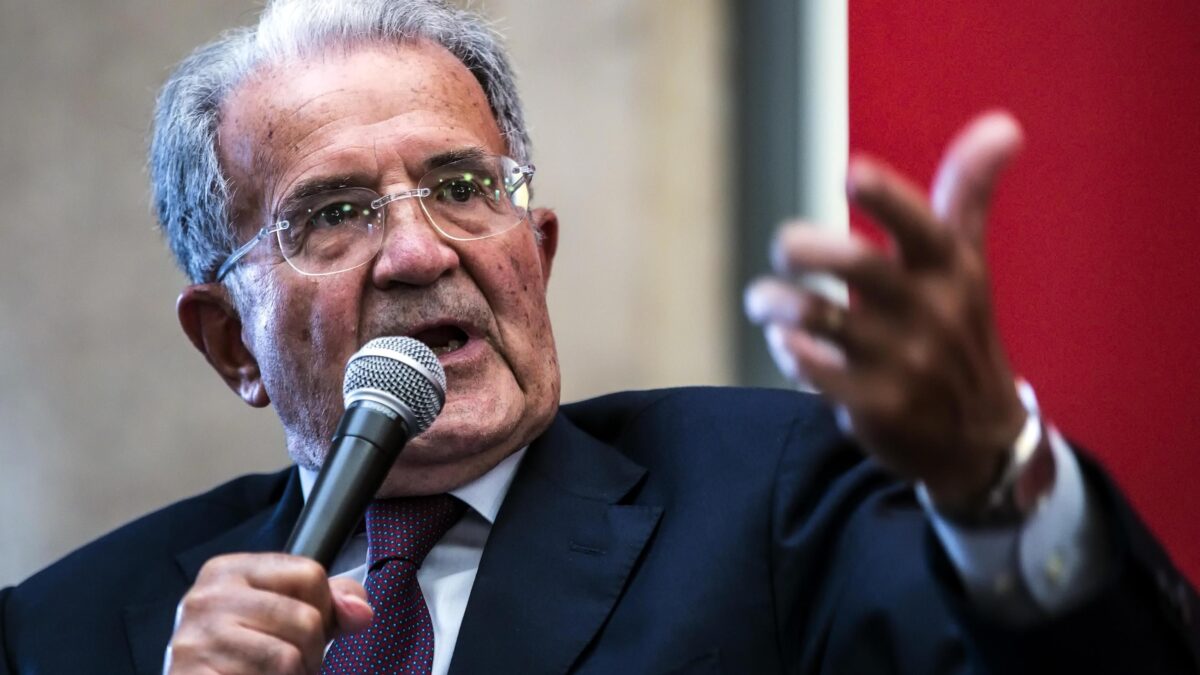 Prodi sibila: green pass per sempre