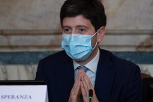 Tra uno scandaletto e l’altro nessuno indaga sulle cure letali