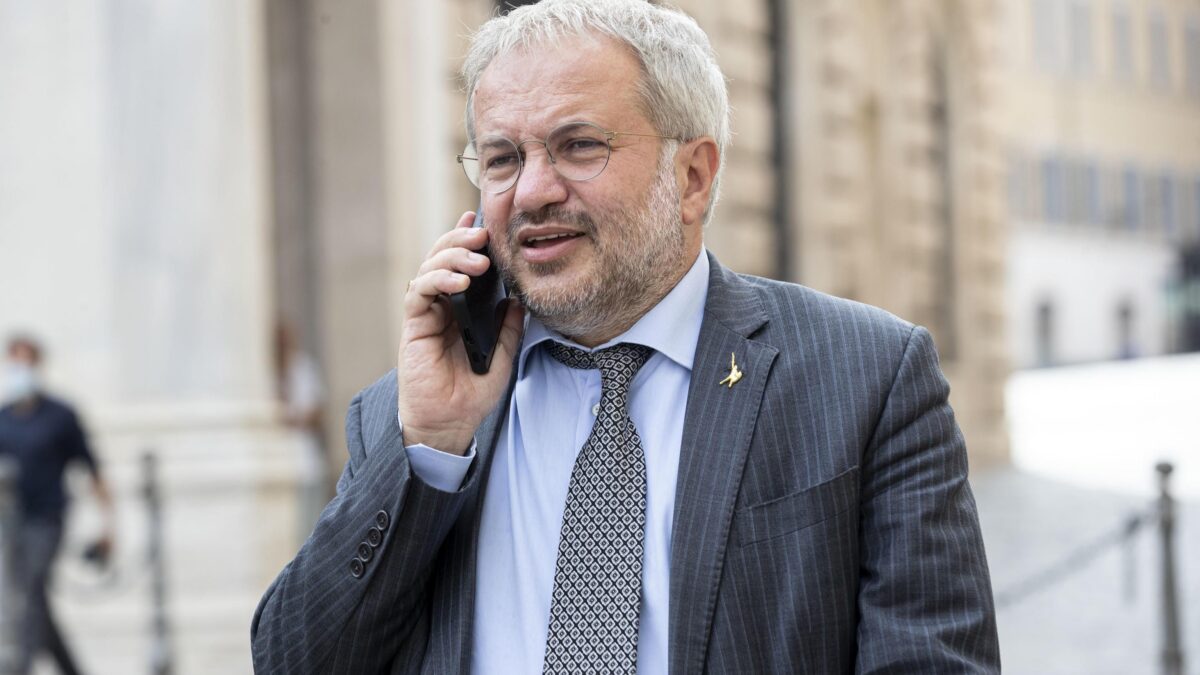 Claudio Borghi: «Nelle alte sfere istituzionali tanti no green pass nascosti»