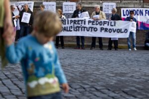 Nel rapporto sui pedofili nella Chiesa ci sono troppi conti che non tornano