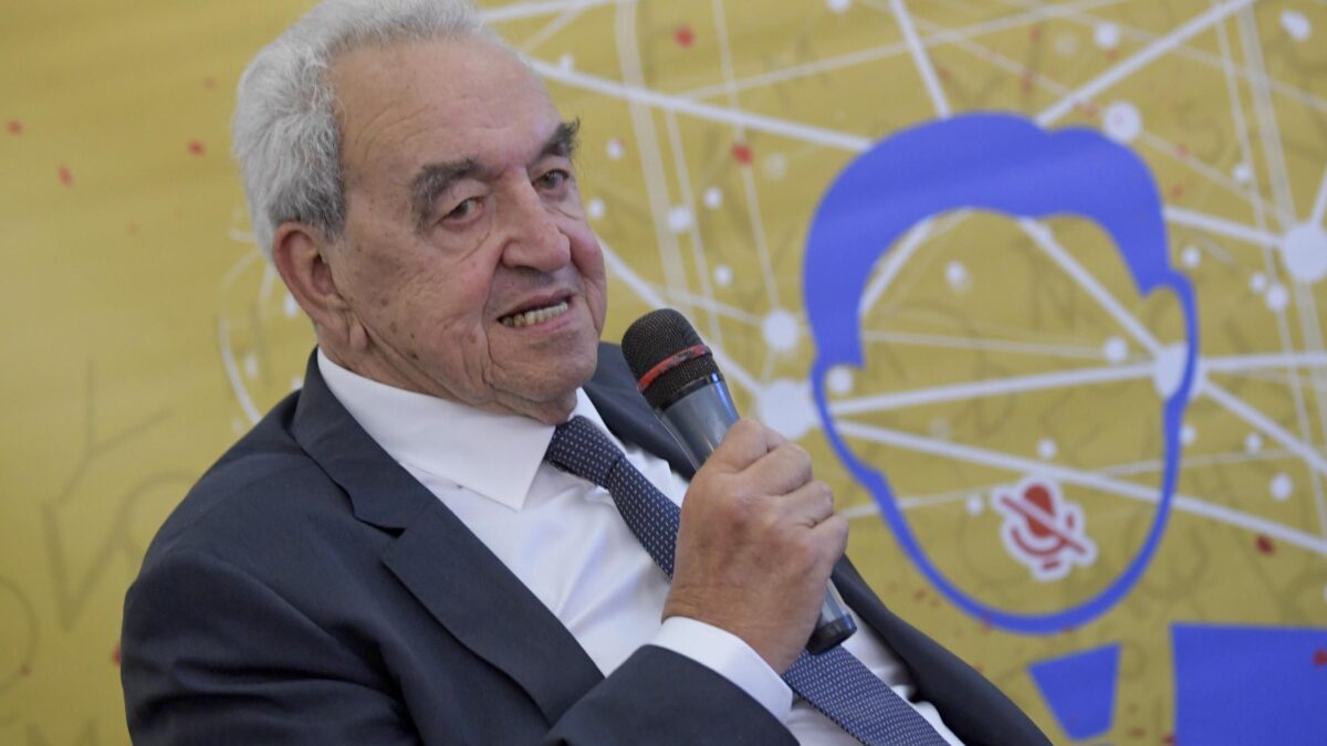 Bruno Pizzul: «Oggi nel calcio comanda il dio denaro»