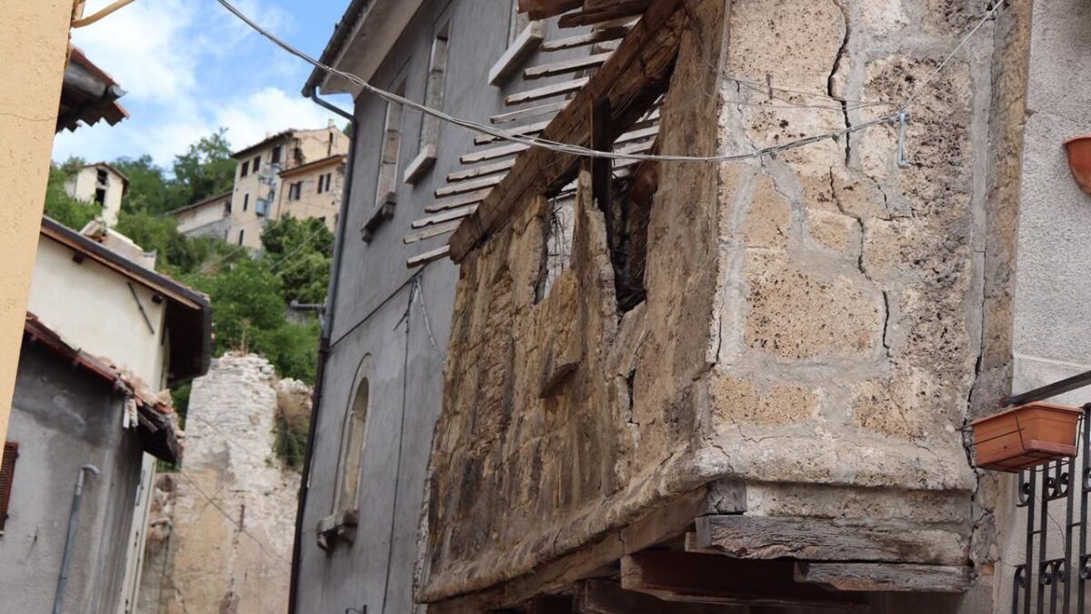 Flop ricostruzione dopo cinque anni. A guadagnarci solo le coop rosse