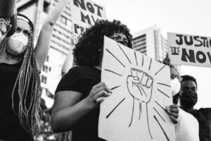 Cambiando il linguaggio si distrugge la civiltà