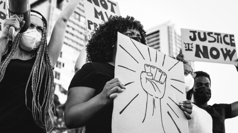 Cambiando il linguaggio si distrugge la civiltà