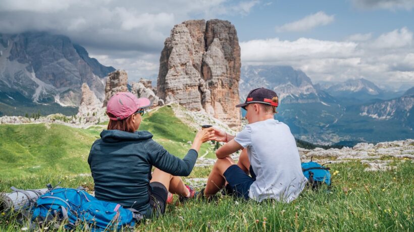 I ragazzi «ribelli» dell’Alto Adige in fuga nei boschi per immunizzarsi