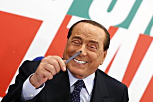 «Silvio morde gli alleati». Il Cav smentisce