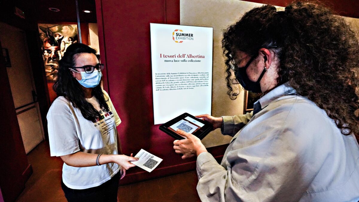 Un milione di badanti in assenza di card rischia casa e lavoro