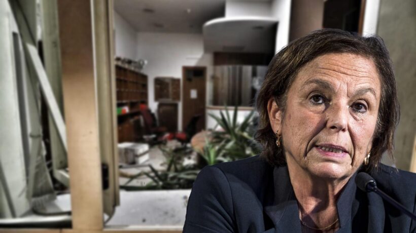 Migranti, party e violenti in libertà. Il ministro di uno Stato alla resa