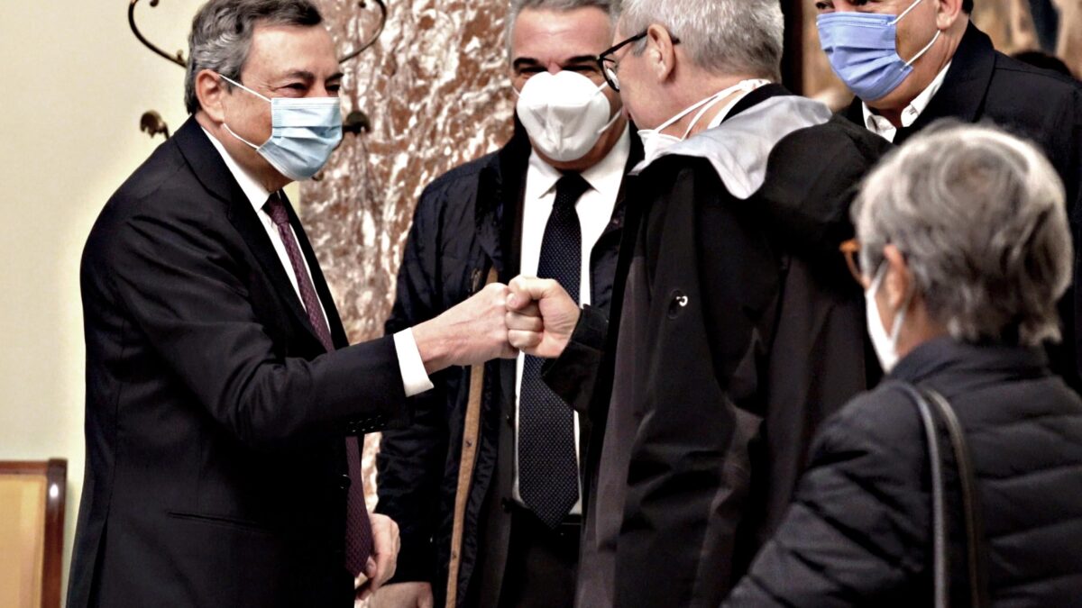 Draghi incontra i sindacati ma non sente ragioni. «Nessun rinvio del pass»