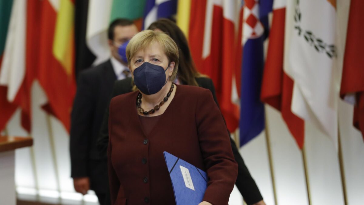 Dall’Ue soltanto aria fritta su immigrazione ed energia. E sui vaccini c’è un rischio