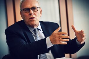 Greco si aggrappa ad Amara per salvare il processo flop all’Eni