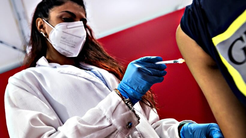 La «spinta gentile» è già esaurita: nuove iniezioni dimezzate in 7 giorni