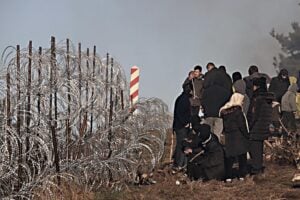 La Polonia ferma i bielorussi e il Muro va benissimo perché lo vuole la Germania