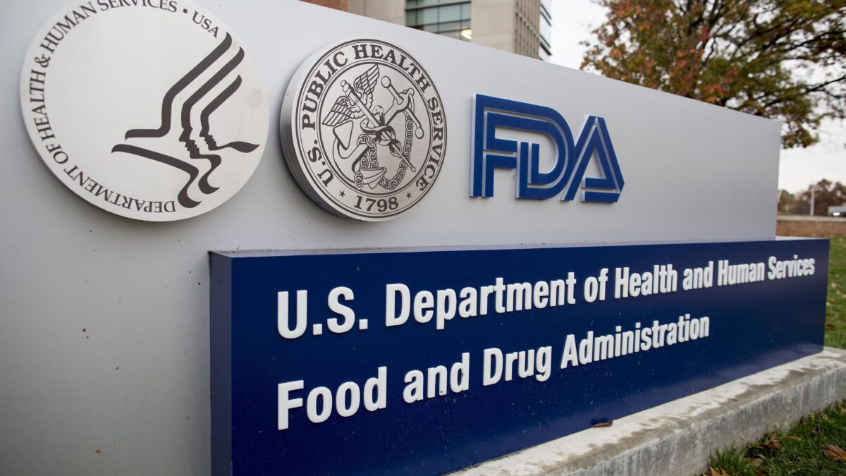 Fda chiede più di mezzo secolo per tirare fuori le carte su Pfizer