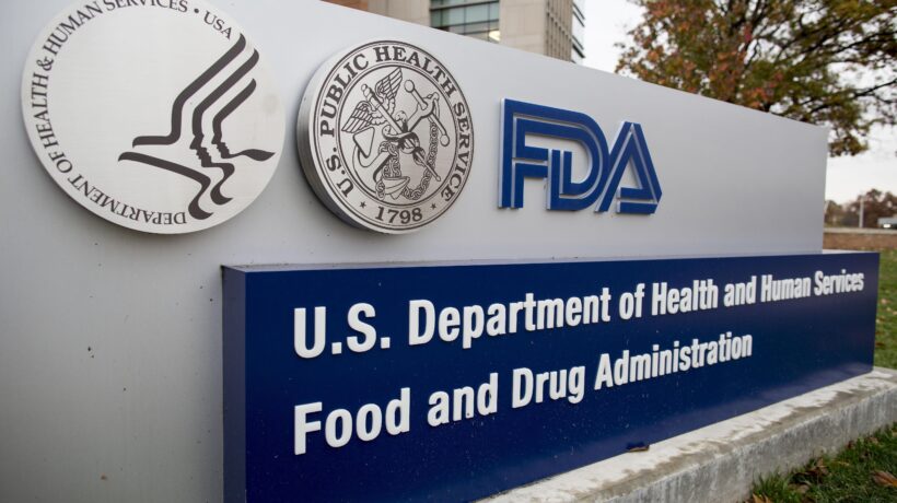 Fda chiede più di mezzo secolo per tirare fuori le carte su Pfizer