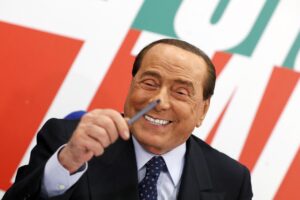 Panico a sinistra per la mossa del Cavaliere