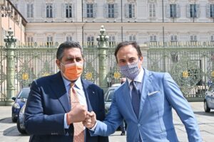Nasce il fronte dell’apartheid