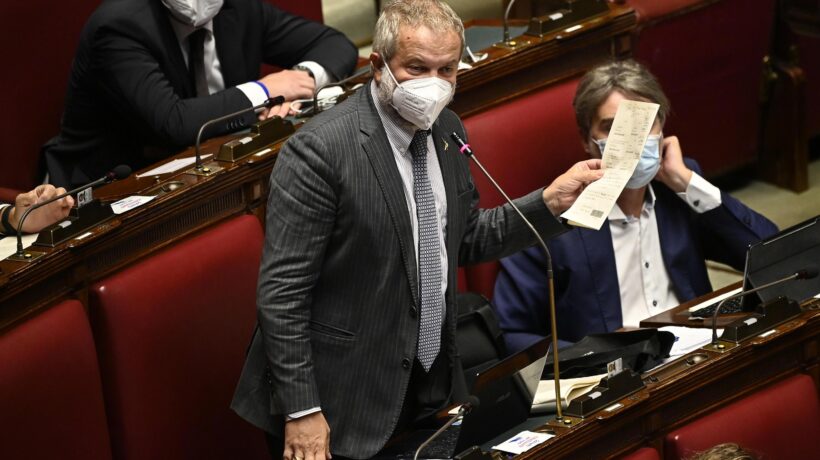 Sì alla fiducia, però la Lega fibrilla