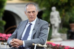 Carlo Cottarelli: «Nessuna rivoluzione fiscale. Anche da Draghi solo ritocchi»