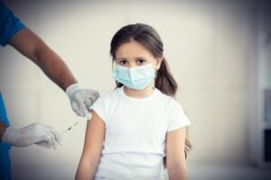 Perché è una pessima idea imporre il vaccino ai bimbi