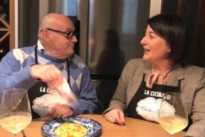 Le pillole di galateo di Petra e Carlo: come si mangia il risotto
