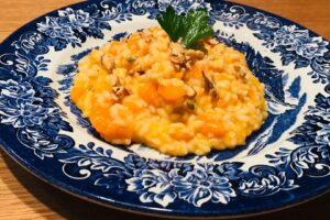 Cuciniamo insieme: risotto zucca, gorgonzola e noci