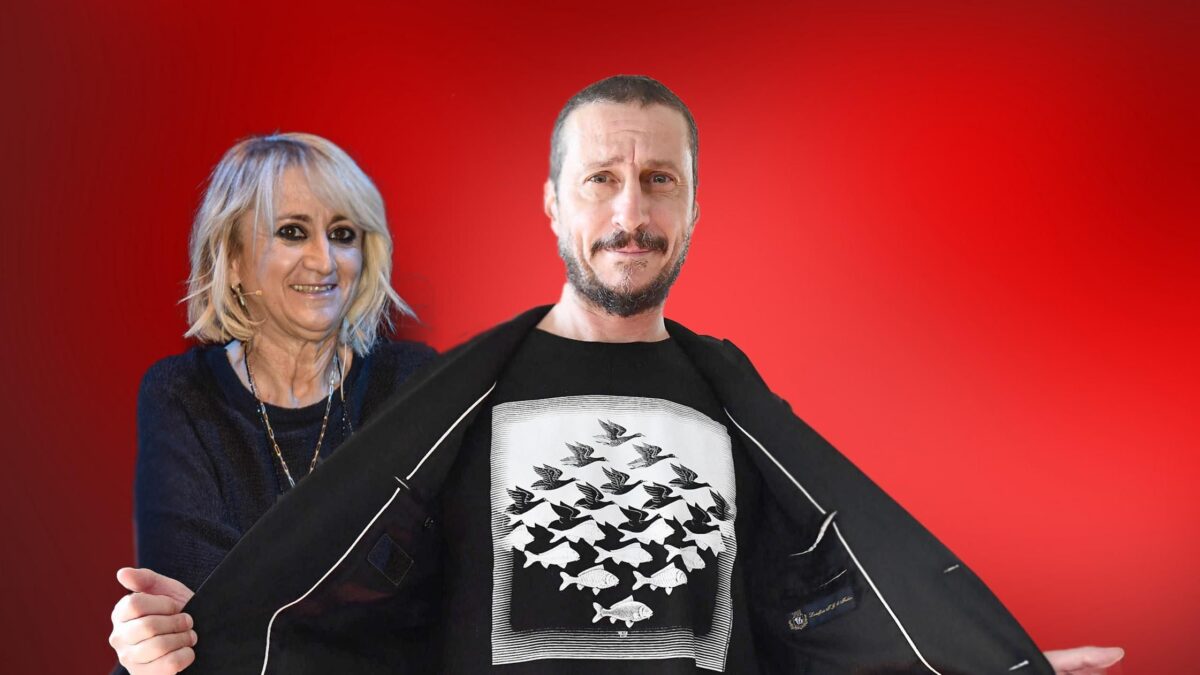 Per ridicolizzare chiunque dissenta scendono in campo i comici di regime