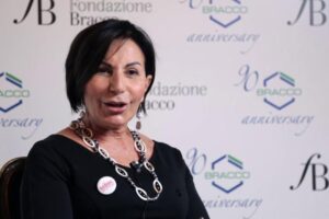 Maria Rita Gismondo: «Il super green pass è pura ipocrisia»