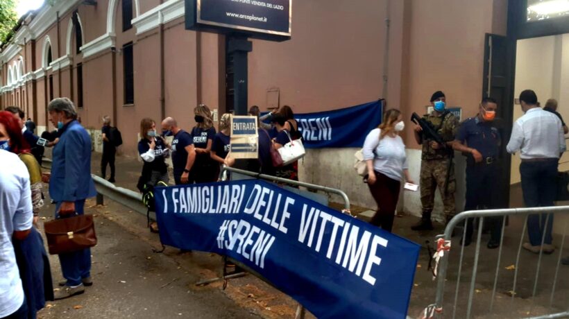 I familiari delle vittime si ribellano: «Commissione d’inchiesta da farsa»