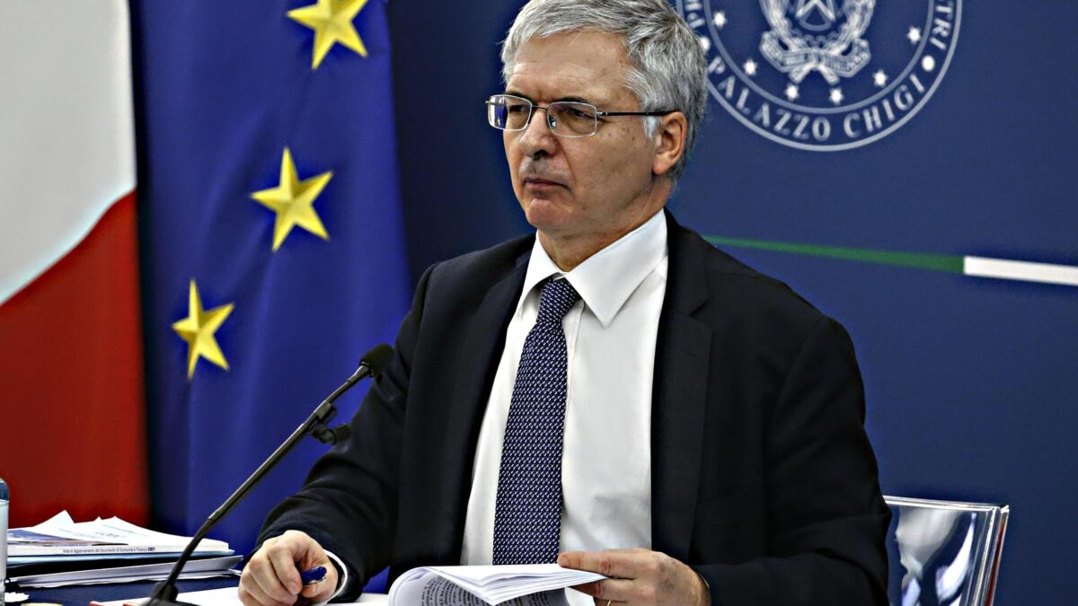 Il governo spinge i farmaci generici. Tirata d’orecchie Ue sulle spiagge