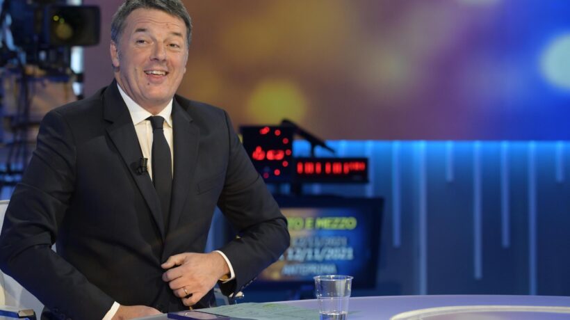Il piano referendum: Delrio in radio, sms e foto coi grandi
