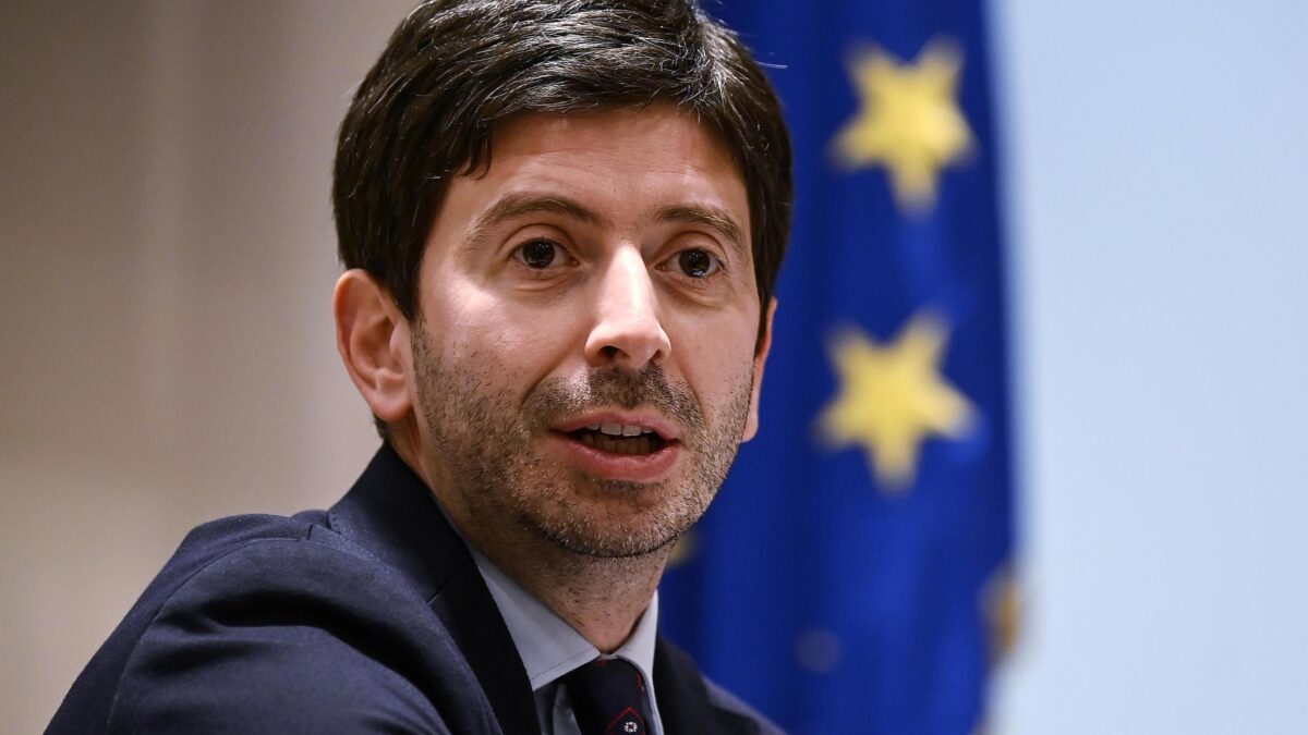 Non sanno più cosa fare: ora tifano obbligo