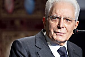 Il tribunale obbliga una ragazzina a vaccinarsi in nome di Mattarella