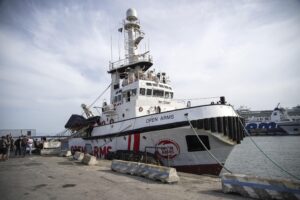 La Capitaneria di porto smentisce la favola dei «buoni» di Open arms