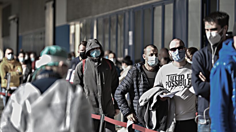 Gli stessi contagi di un anno fa. Ma ora non c’è emergenza