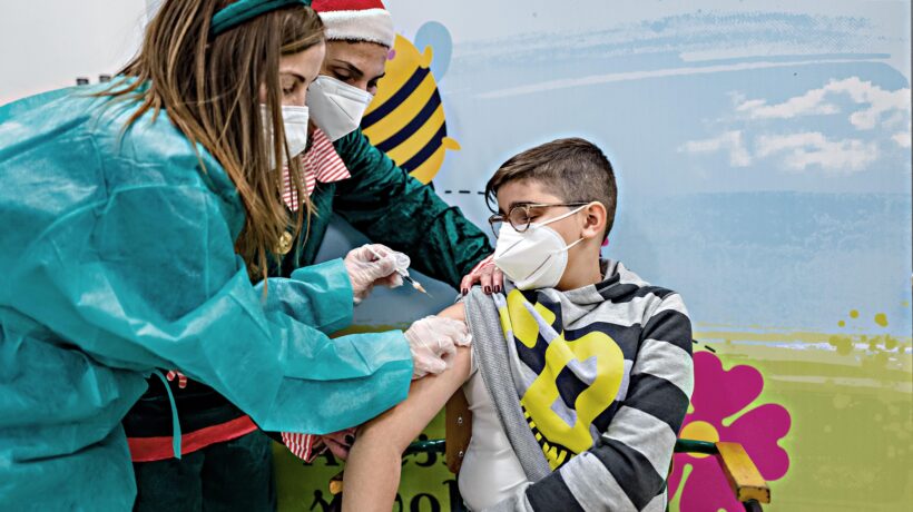 Scuola e vaccini, il grande ricatto