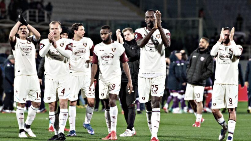 Il palazzo del calcio sta crollando di nuovo