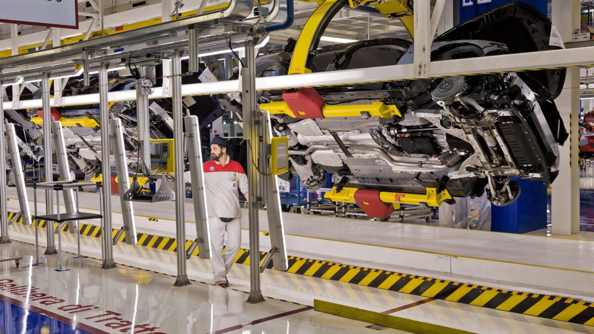 La Commissione Ue vuole comandare la nostra industria