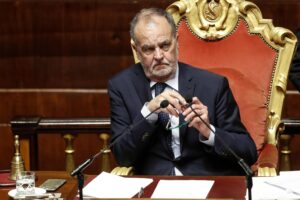 Roberto Calderoli: «Sul Colle la sinistra non pensi di giocare a rubamazzetto»