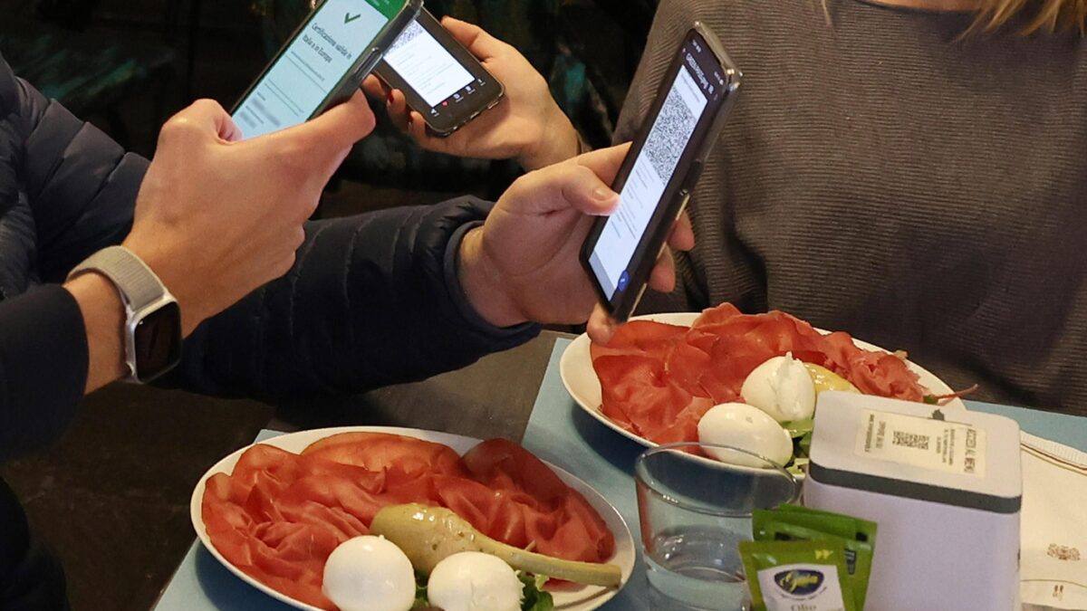 Il super pass funziona così bene che progettano altri lockdown