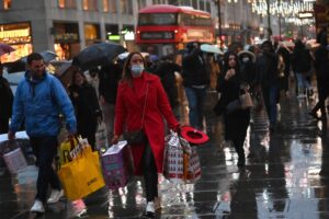 Londra, Parigi e Madrid insegnano. Basta isterie sull’aumento dei casi