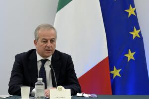 Caro Locatelli, non dovevate avere voce unica?