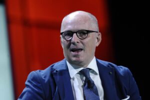 Ricciardi insiste sulla 4ª dose ma Oms, Israele, Fauci e Cts vanno tutti da un’altra parte