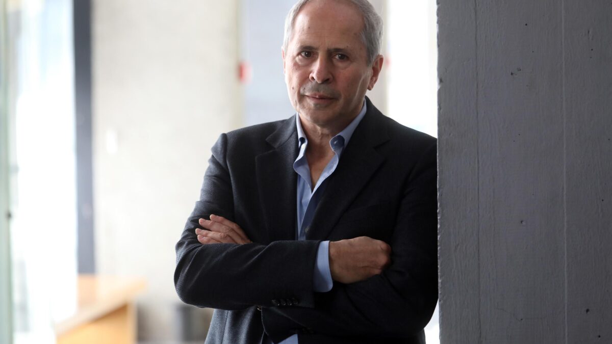 Andrea Crisanti: «Lasciamo stare i bambini, non sono adulti in miniatura»